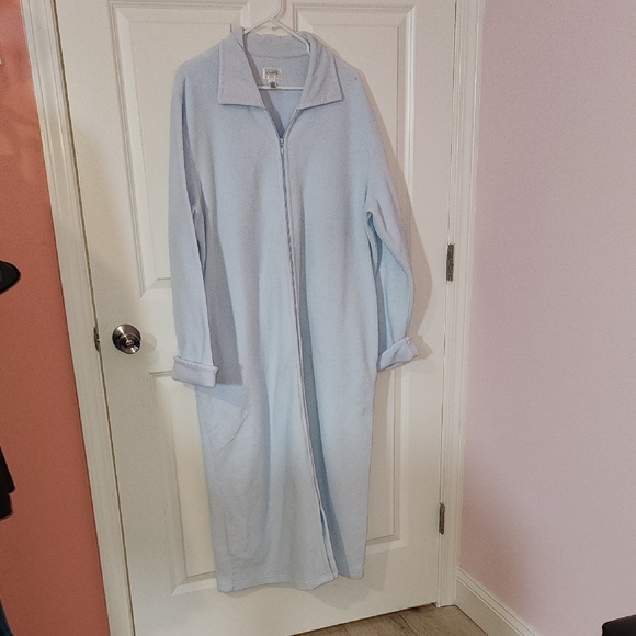 Classic Elements Light Blue Fleece Robe - Picture 1 of 6